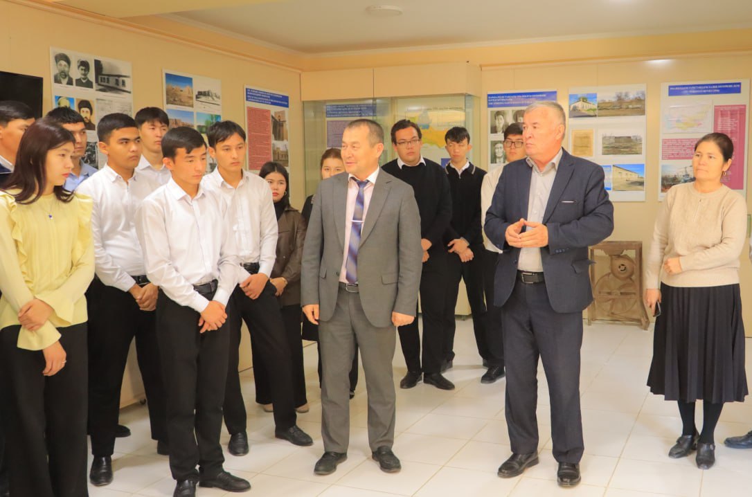 Students took a trip to the Museum of Victims of Repression.